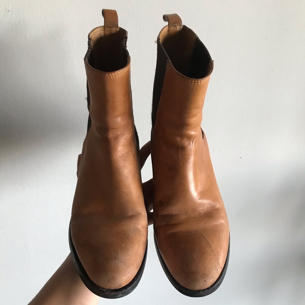 Cole Han chelsea boots